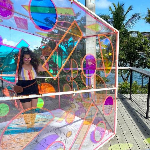 Meet your Posher, Sara - Picture 1 of 4